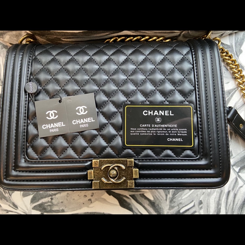 Medium Purse